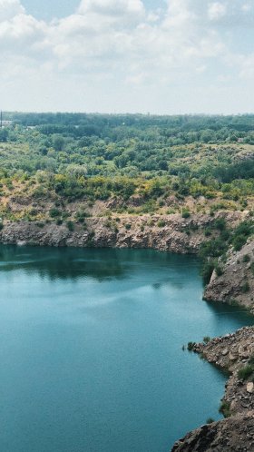 Обои природный заповедник, кратерное озеро, водохранилище, гидроресурсы, национальный парк для Google Pixel XL, Meizu Pro 7, Nokia 8, HTC U, Huawei P10 Quad HD, заставка, 1440x2560 картинка