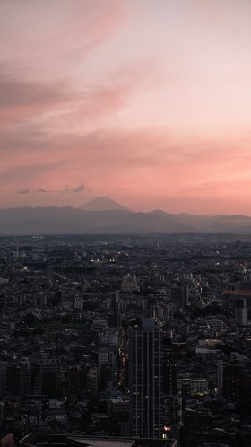 Обои городской пейзаж, высотное здание, небоскреб, гандам, метрополия для Google Pixel XL, Meizu Pro 7, Nokia 8, HTC U, Huawei P10 Quad HD, заставка, 1440x2560 картинка