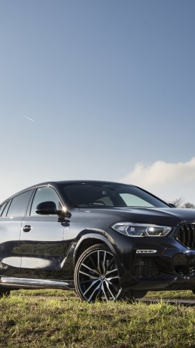 Обои bmw x6, 2020 bmw x6 m, bmw, BMW 6 серии, легковые автомобили для Google Pixel XL, Meizu Pro 7, Nokia 8, HTC U, Huawei P10 Quad HD, заставка, 1440x2560 картинка