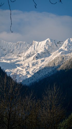 Обои горный хребет, гора, пейзажи гор, нагорье, горный рельеф для Google Pixel XL, Meizu Pro 7, Nokia 8, HTC U, Huawei P10 Quad HD, заставка, 1440x2560 картинка