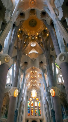 Обои Собор Sagrada Famlia, Ла Саграда Фамилиа, архитектура, место поклонения, святое место для Google Pixel XL, Meizu Pro 7, Nokia 8, HTC U, Huawei P10 Quad HD, заставка, 1440x2560 картинка