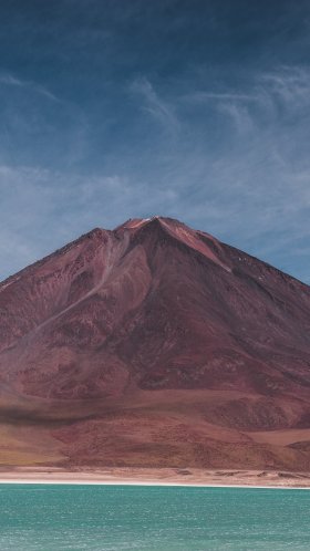 Обои Лагуна-Верде, горный рельеф, стратовулкан, гора, потухший вулкан для Google Pixel XL, Meizu Pro 7, Nokia 8, HTC U, Huawei P10 Quad HD, заставка, 1440x2560 картинка