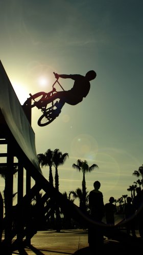 Обои bmx велосипед, велосипед, велосипед BMX, Фристайл BMX, велосипедный спорт для Google Pixel XL, Meizu Pro 7, Nokia 8, HTC U, Huawei P10 Quad HD, заставка, 1440x2560 картинка