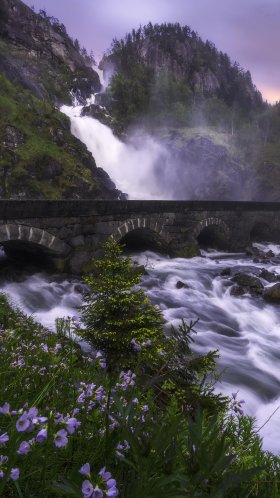 Обои Ltefossen, водопад, гора, водоем, природа для Google Pixel XL, Meizu Pro 7, Nokia 8, HTC U, Huawei P10 Quad HD, заставка, 1440x2560 картинка